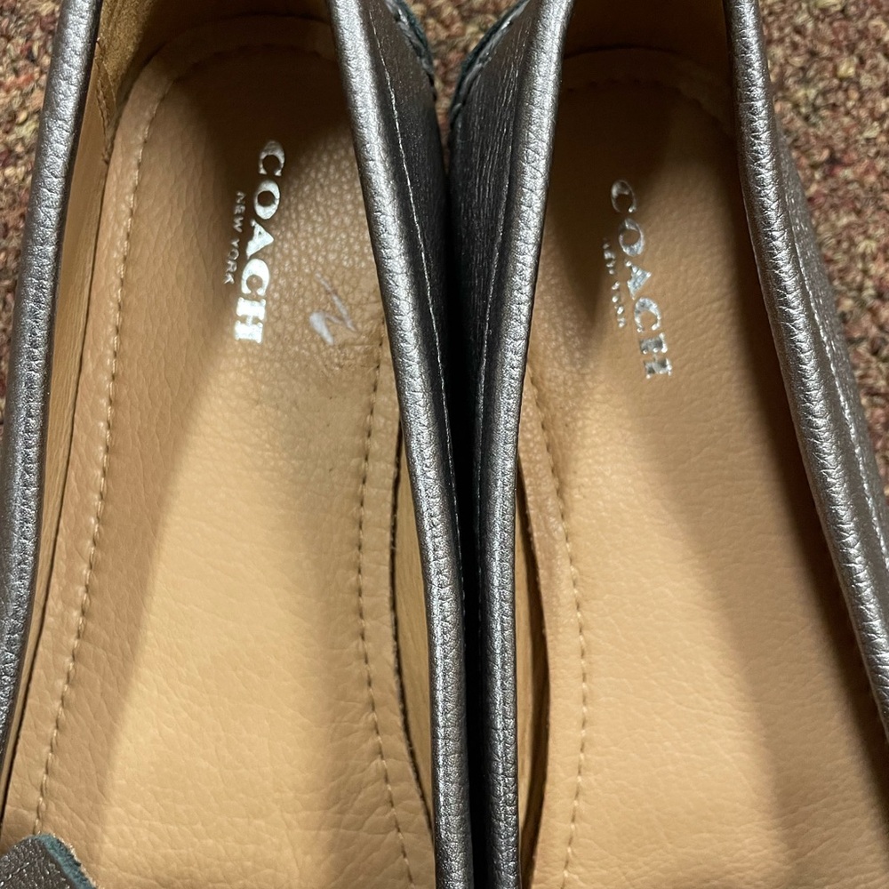 SWEET! Coach Metallic Silver Studded Flats - Orlene A00496 - Excellent Condition - Picture 5 of 7